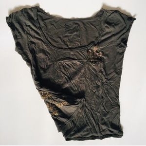 Free People cool tee shirt appliqué embroidery size M